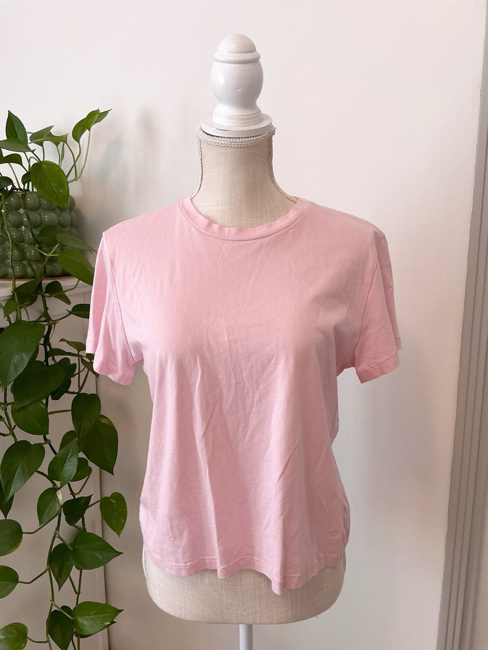 Calvin Klein | Classic Pink Crewneck Short Sleeve Tee size Large